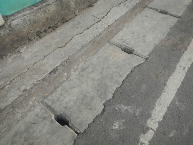 KONDISI DRAINASE LINGKUNGAN