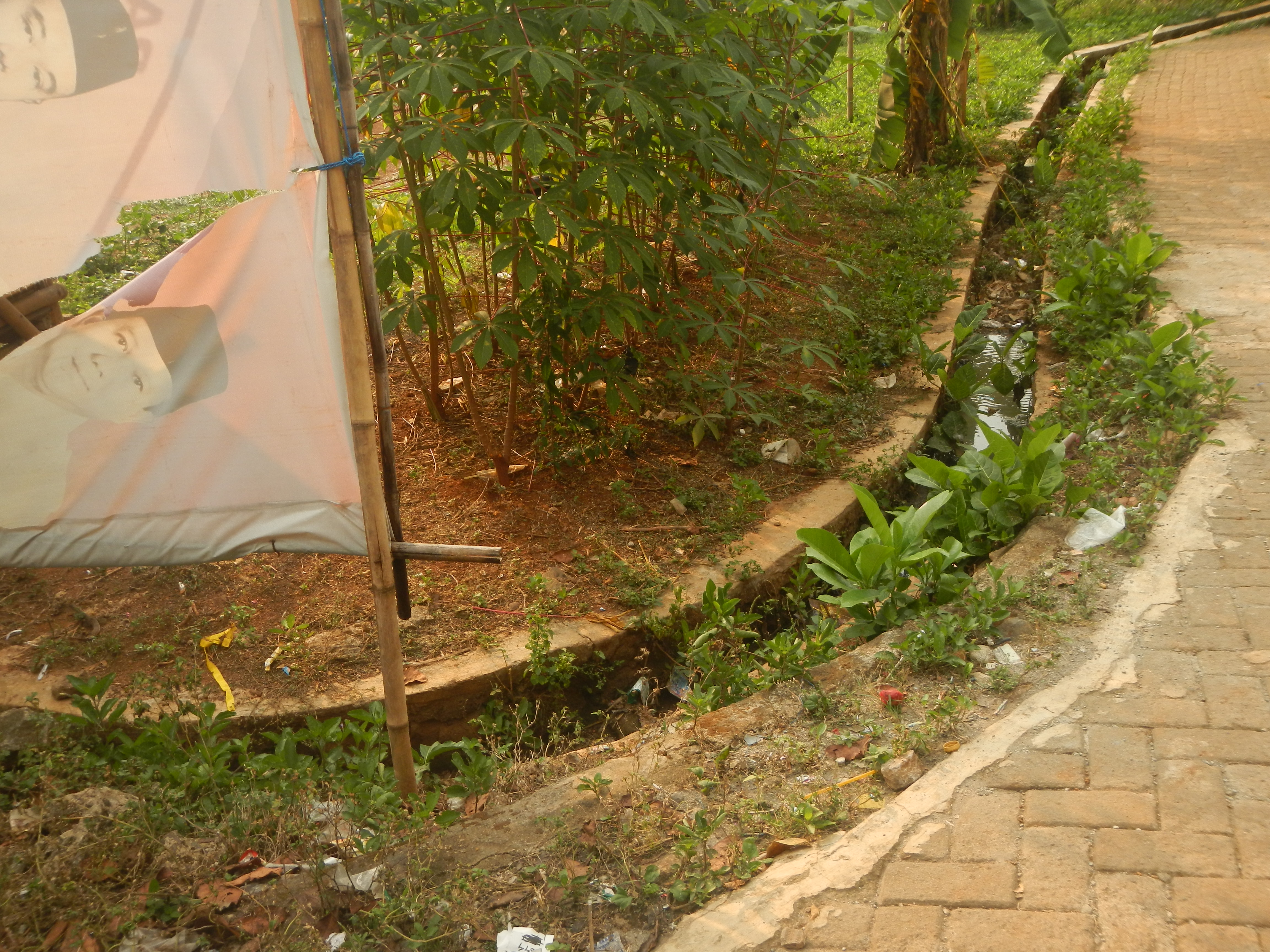 KONDISI DRAINASE LINGKUNGAN